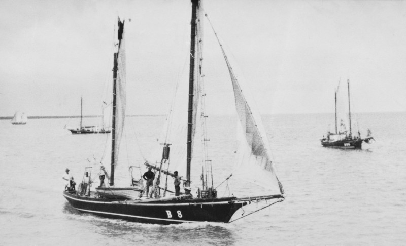 Postboy winning the Gerdau Trophy at the Broome Regatta